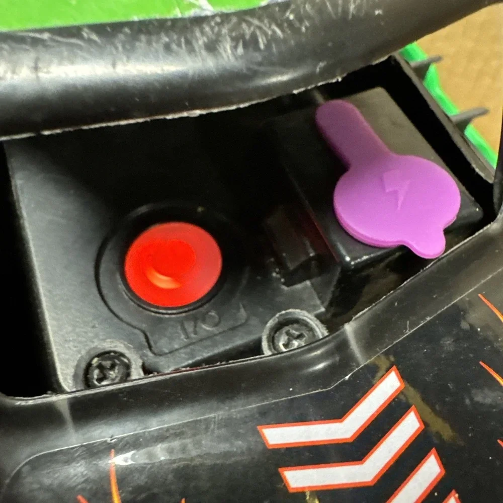 Monster Jam Grave Digger Trax RC All-Terrain Vehicle,‎ 1:15 Scale Toy Truck Only